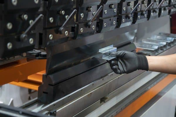 Ultimate Guide to Press Brake Dies: Types and Selection Tips 3 Полное руководство по листогибочным прессам: типы и советы по выбору